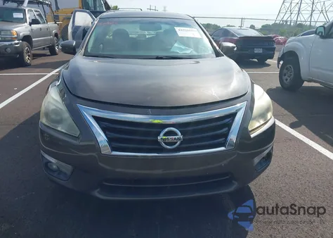 2015 Nissan Altima 2.5 Sv z USA, uszkodzony, nr VIN 1N4AL3AP9FC251914